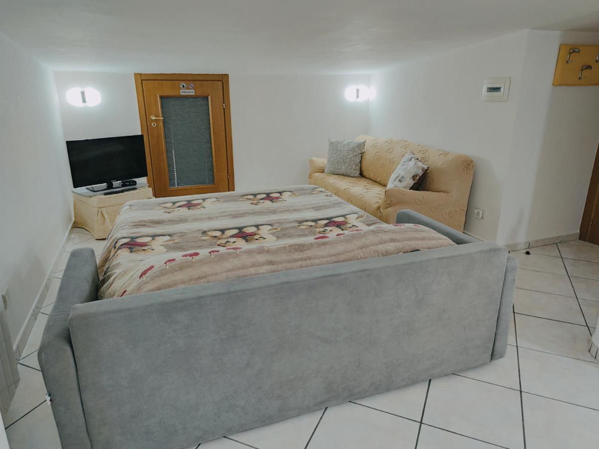 House Da Mary Apartment Caserta Exterior photo